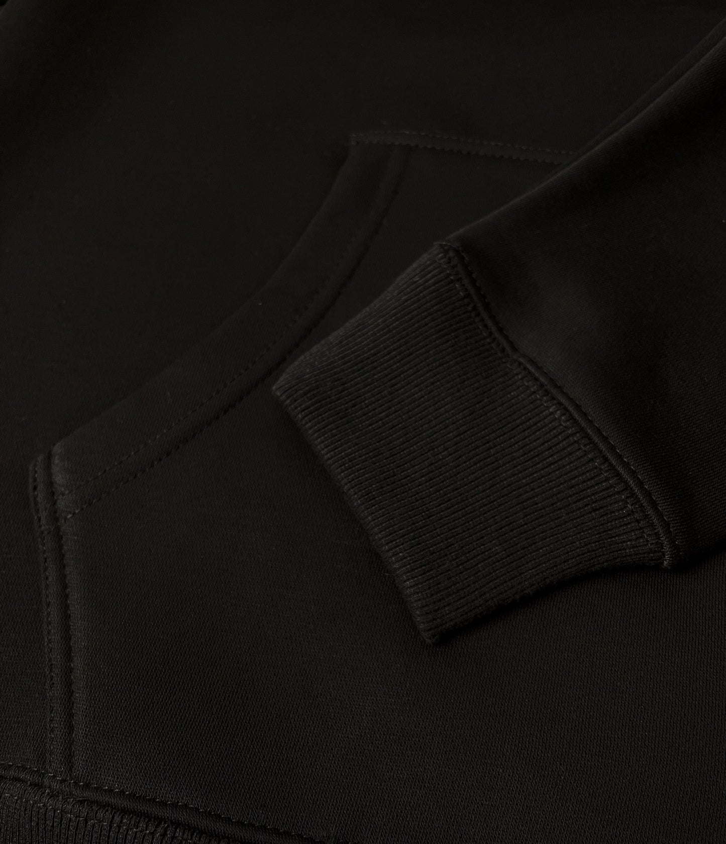 ARTICLE 003 // BLACK OVERSIZED HOODIE